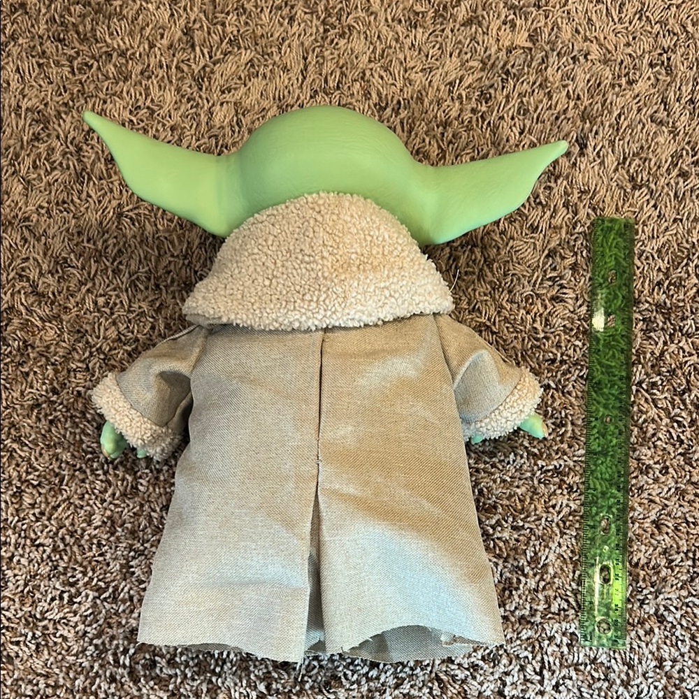 Grogu Baby Yoda Star Wars doll - Picture 2 of 3